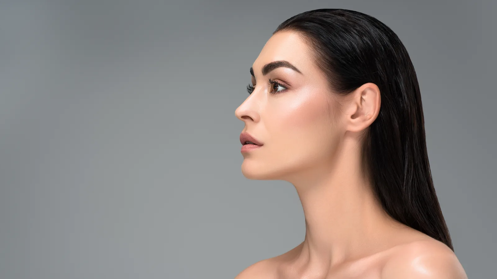 Nicht-operative Hautstraffung im Gesicht und Halsbereich